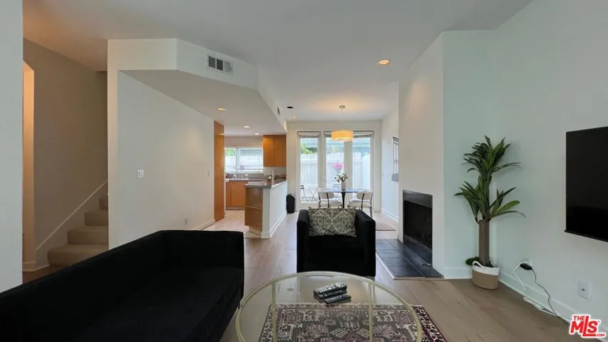 807 21st Street 3, Santa Monica, California 90403