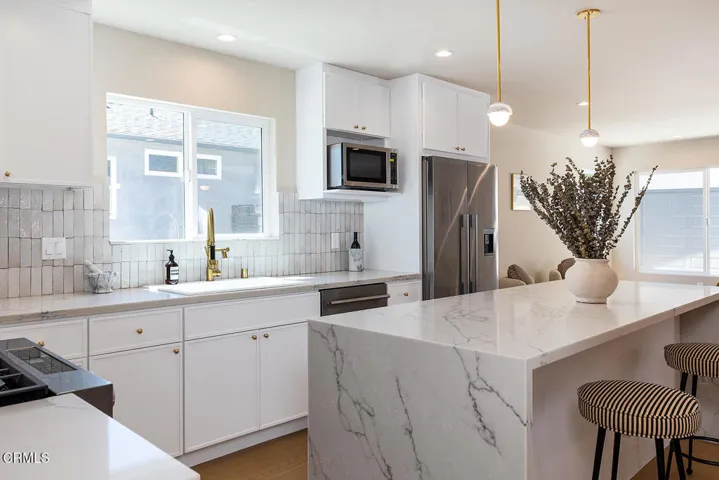 2187 Garfias Dr 015-mls