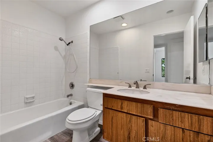 21372 Brookhurst Street 322, Huntington Beach, California 92646