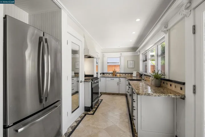4486 Lawrence Dr, Castro Valley, California 94546