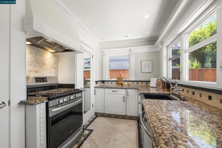 4486 Lawrence Dr, Castro Valley, California 94546