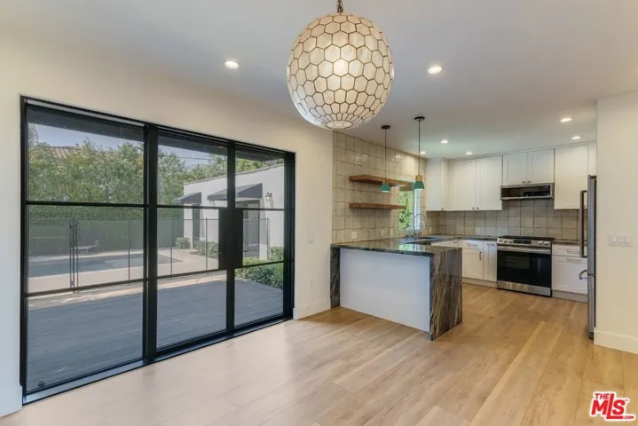 Dining/Kitchen