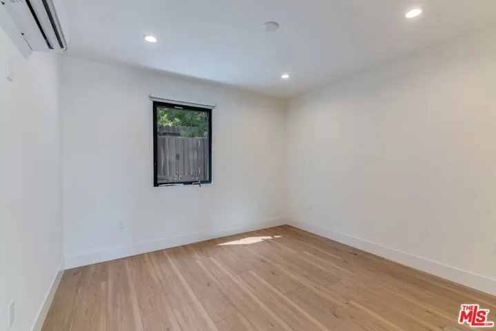 Livingroom/Guesthouse