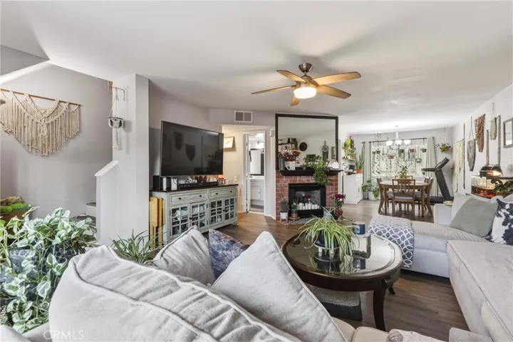8927 Cedros 14, Panorama City, California 91402
