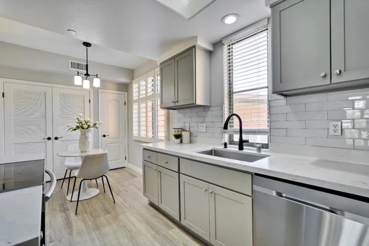 144 S 3rd Street 425, San Jose, California 95112