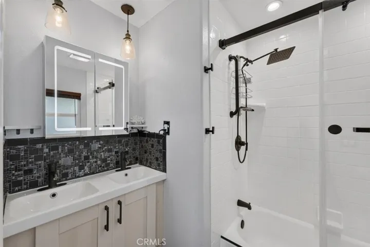 5823 Bowcroft Street #4, Los Angeles, California 90016