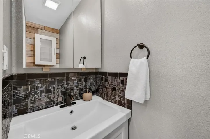 5823 Bowcroft Street #4, Los Angeles, California 90016