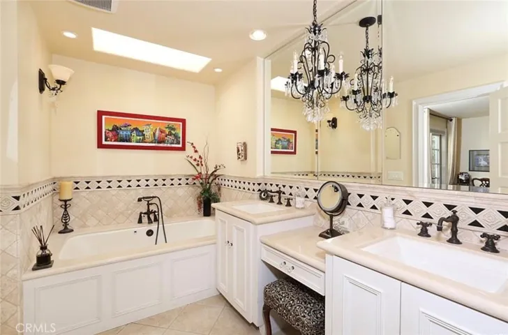 Primary bath