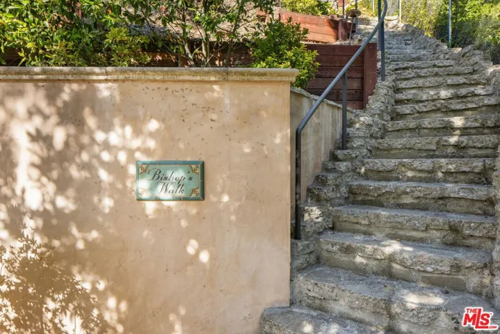850 Stone Canyon Road, Los Angeles, California 90077