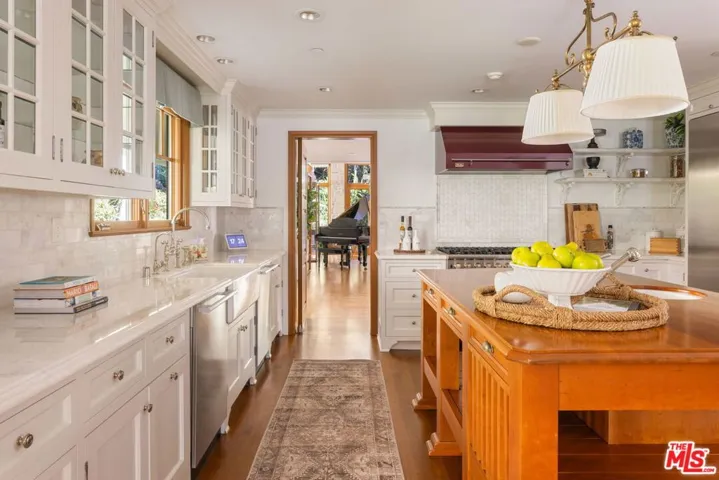850 Stone Canyon Road, Los Angeles, California 90077