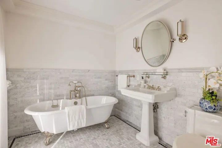850 Stone Canyon Road, Los Angeles, California 90077