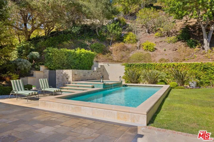 850 Stone Canyon Road, Los Angeles, California 90077