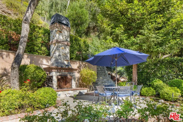 850 Stone Canyon Road, Los Angeles, California 90077