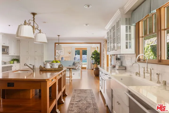 850 Stone Canyon Road, Los Angeles, California 90077