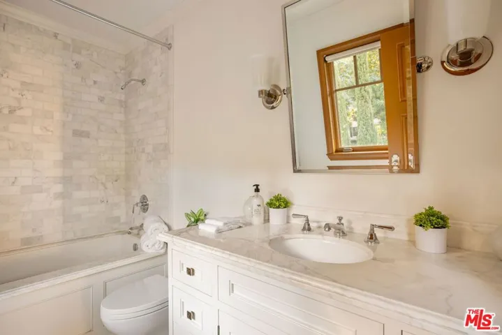 850 Stone Canyon Road, Los Angeles, California 90077
