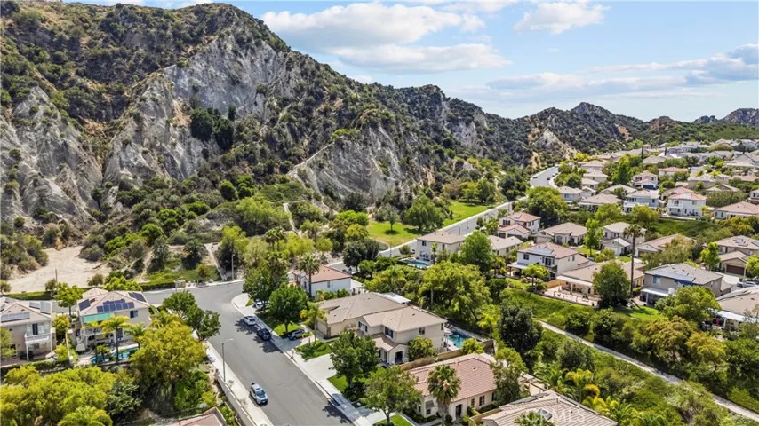 25415 Thoreau Way, Stevenson Ranch, California 91381