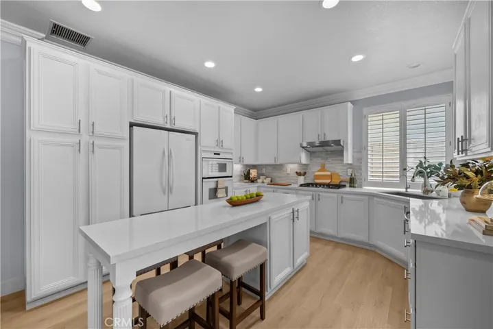 25415 Thoreau Way, Stevenson Ranch, California 91381
