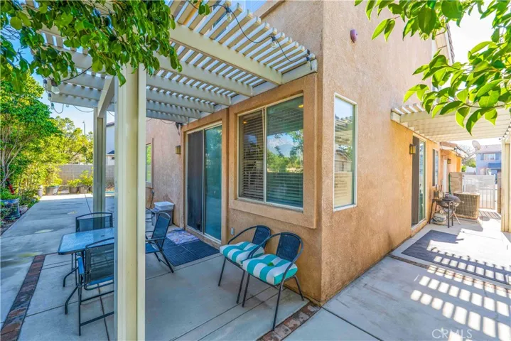 2 patios