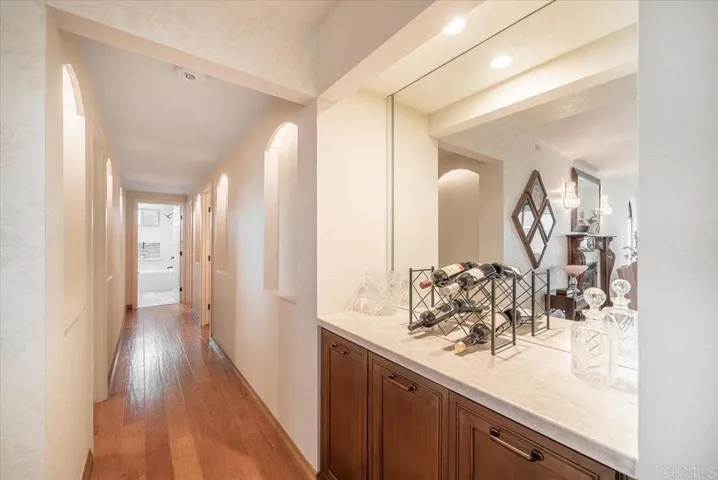 2275 Via Cascabel, Escondido, California 92027