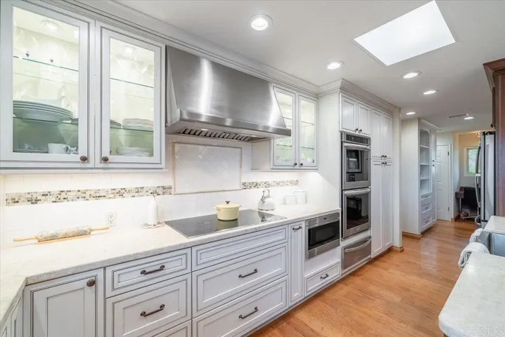 2275 Via Cascabel, Escondido, California 92027