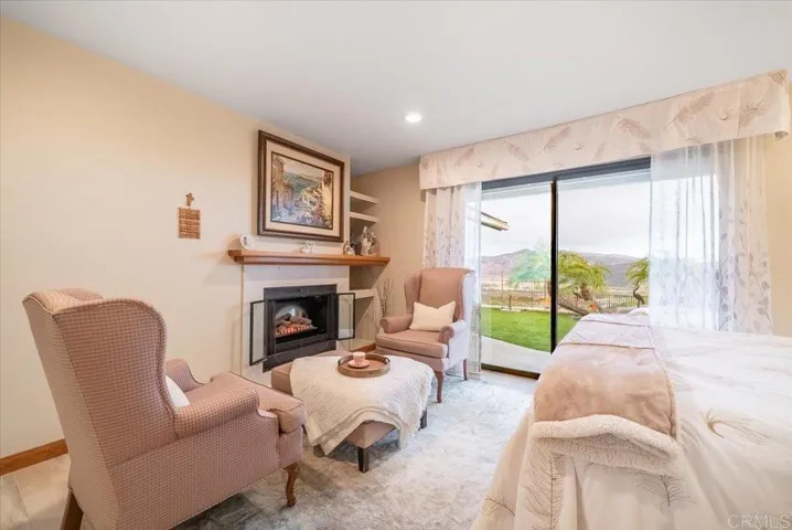 2275 Via Cascabel, Escondido, California 92027