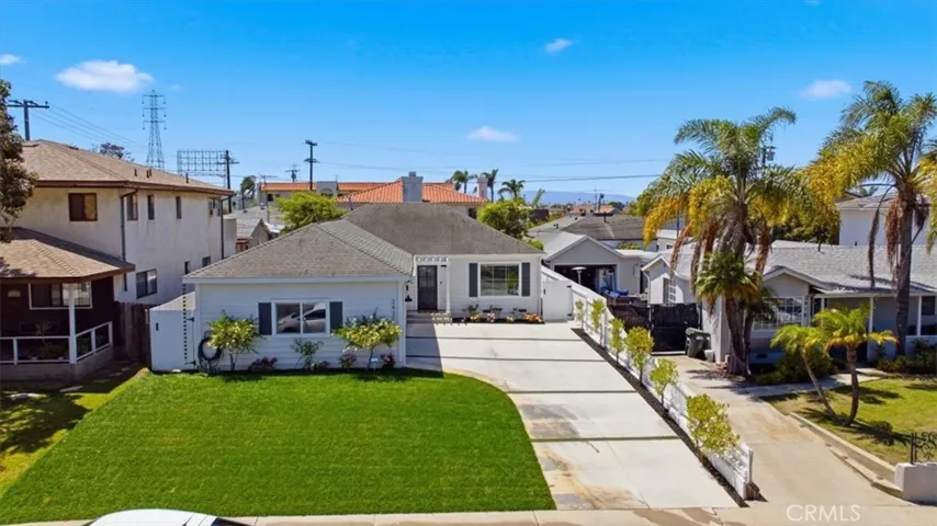 2420 Robinson Street, Redondo Beach, California 90278