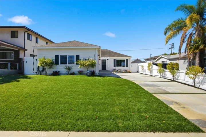 2420 Robinson Street, Redondo Beach, California 90278