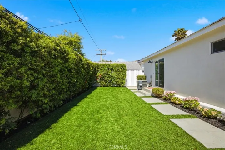 2420 Robinson Street, Redondo Beach, California 90278
