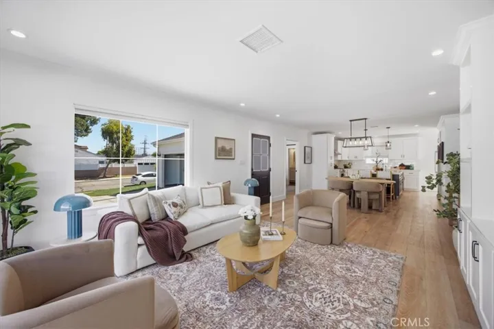 2420 Robinson Street, Redondo Beach, California 90278