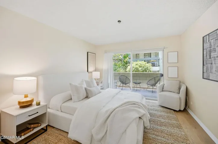 16-web-or-mls-4900_Overland_Ave-16
