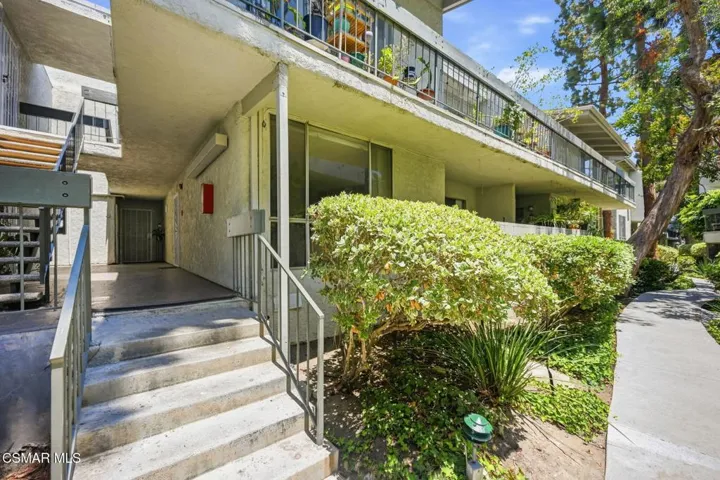 4-web-or-mls-4900_Overland_Ave-4