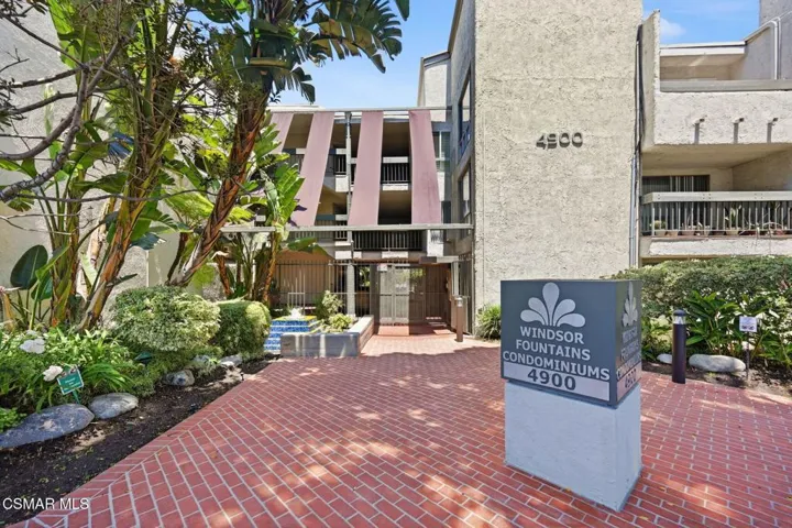 28-web-or-mls-4900_Overland_Ave-28