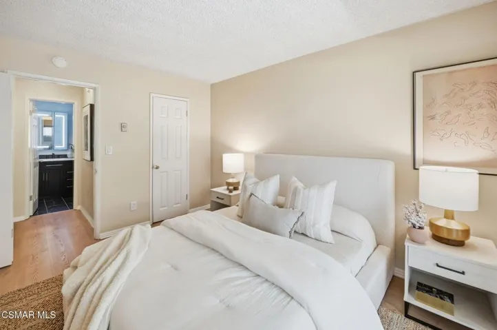 18-web-or-mls-4900_Overland_Ave-18