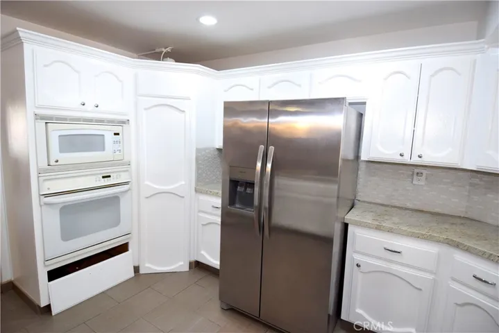 13253 Pocono, Apple Valley, California 92308