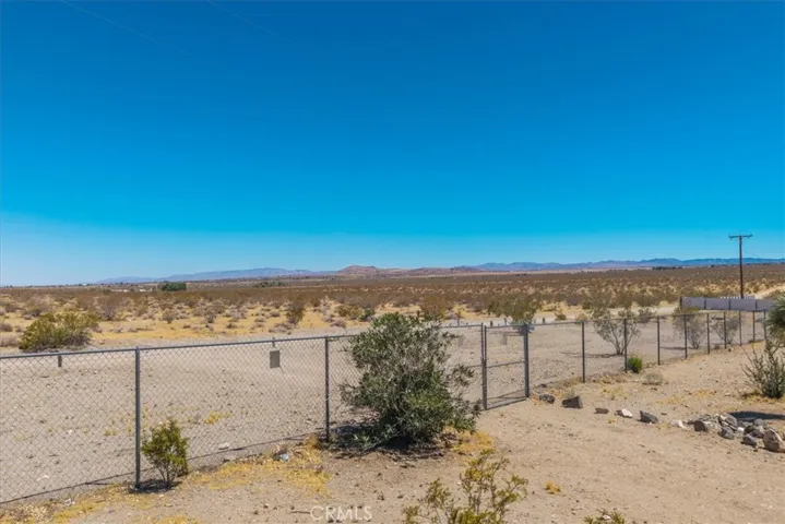 2670 N Sage Avenue, Landers, California 92285