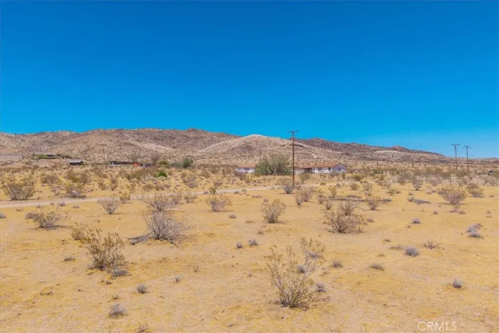 2670 N Sage Avenue, Landers, California 92285