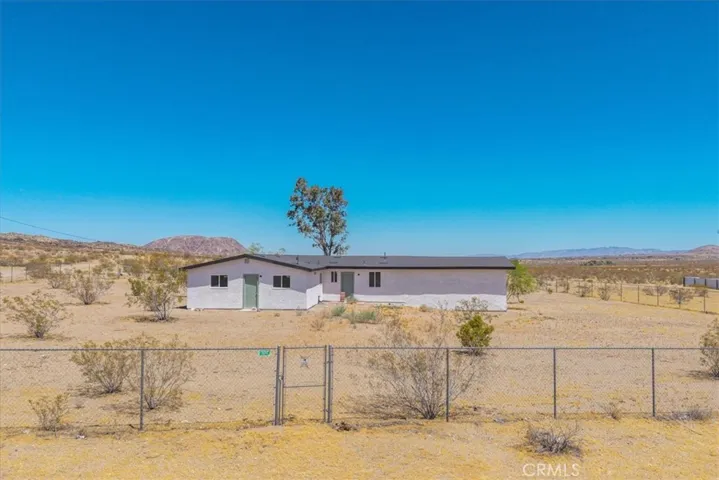 2670 N Sage Avenue, Landers, California 92285