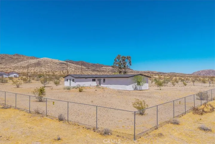 2670 N Sage Avenue, Landers, California 92285