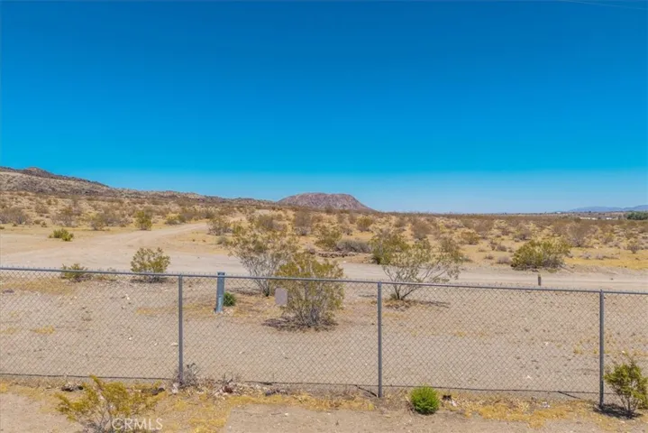 2670 N Sage Avenue, Landers, California 92285