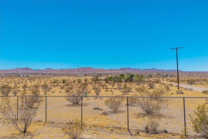2670 N Sage Avenue, Landers, California 92285