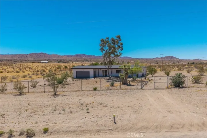 2670 N Sage Avenue, Landers, California 92285