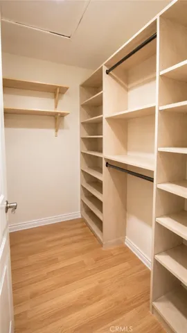 377 Anzio, Oak Park, California 91377