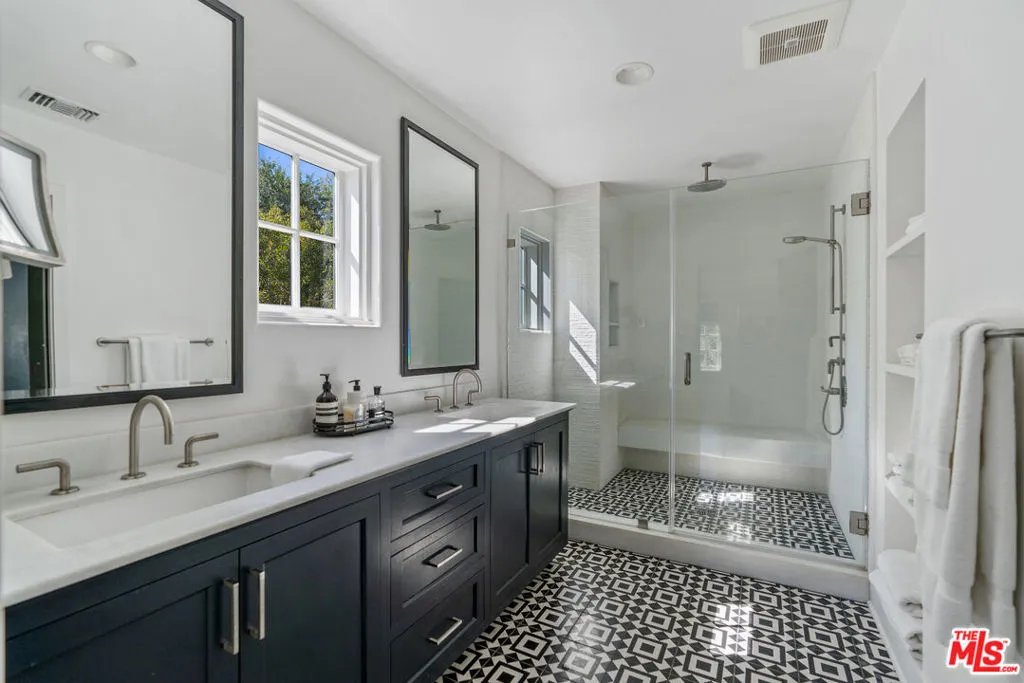 Luxurious Primary Bathroom