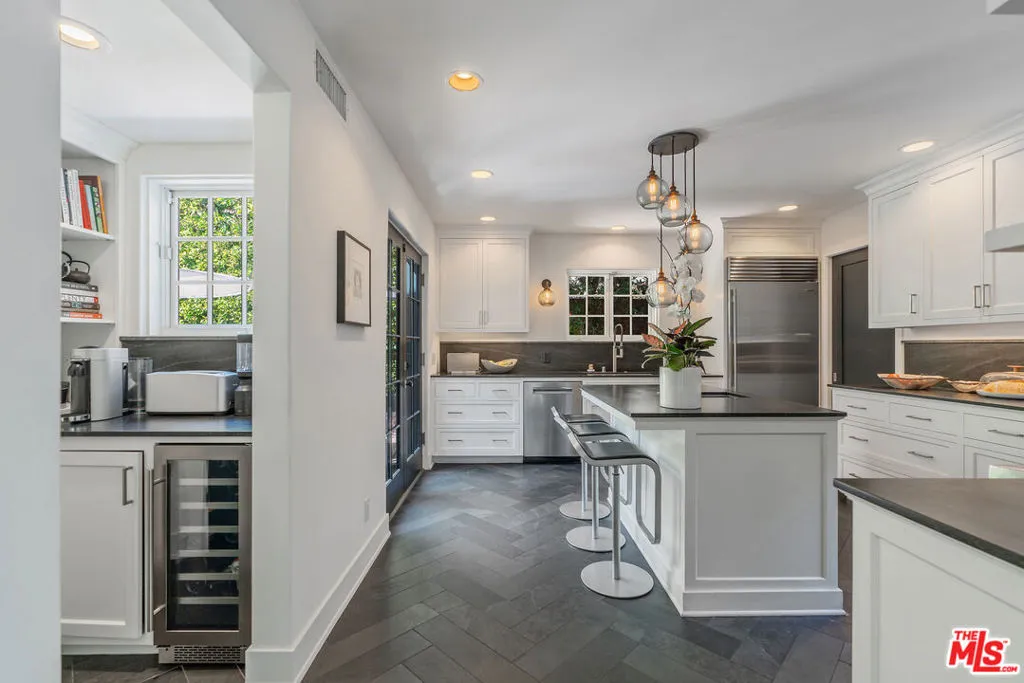 Breakfast Bar