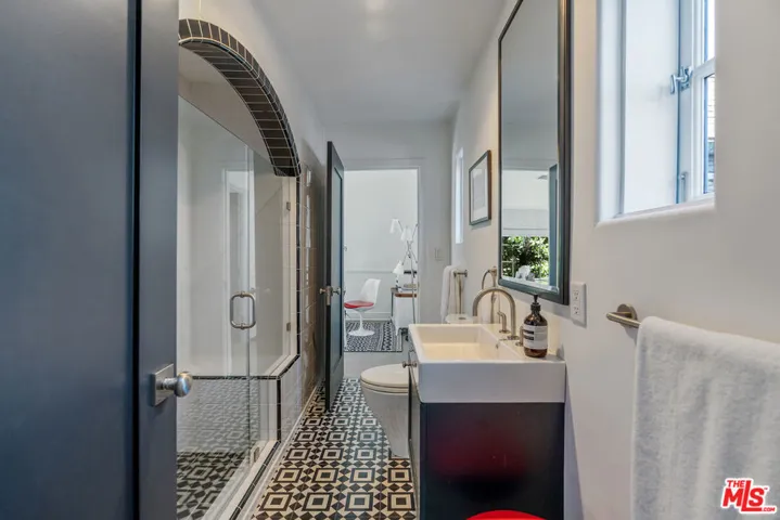 Jack & Jill Bathroom