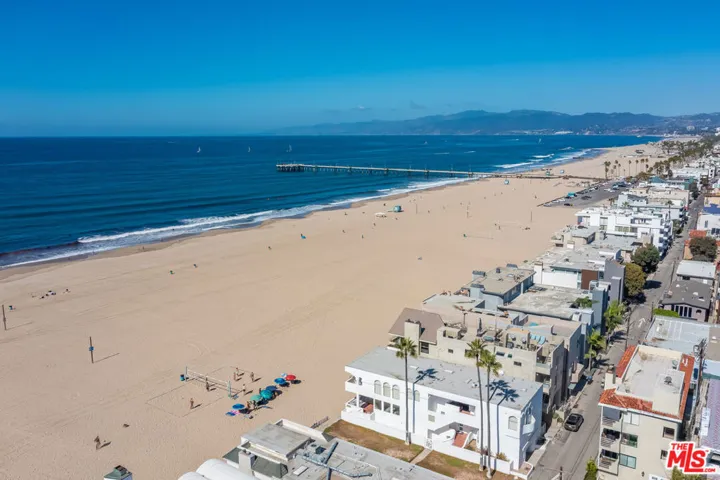 122 Buccaneer Street 3, Marina Del Rey, California 90292