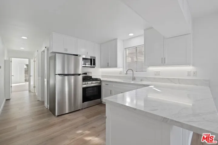 122 Buccaneer Street 3, Marina Del Rey, California 90292