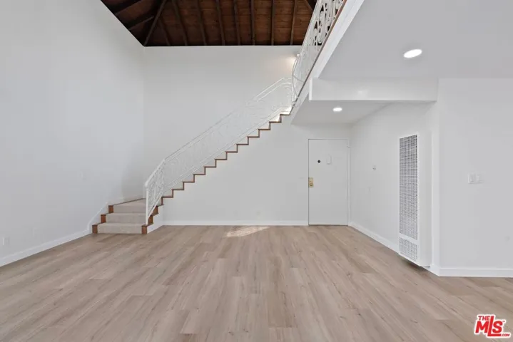 122 Buccaneer Street 3, Marina Del Rey, California 90292