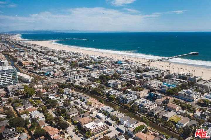122 Buccaneer Street 3, Marina Del Rey, California 90292