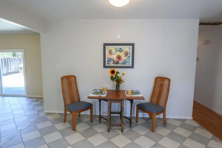 142 Sir Francis Court, Capitola, California 95010